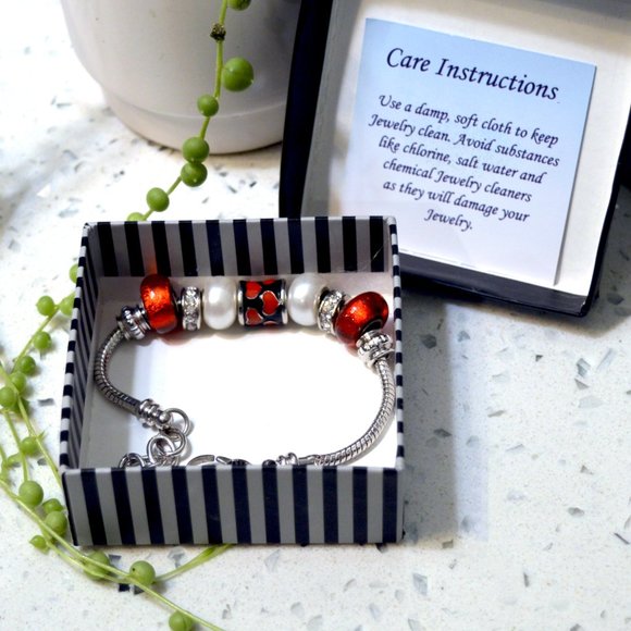 Bella Perlina Charm Bracelet - Picture 9 of 9